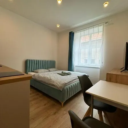 Newest Bastova דירה